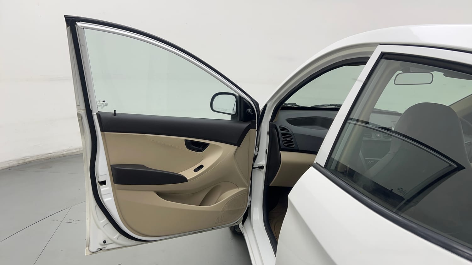 2015 Hyundai Eon Era +-21