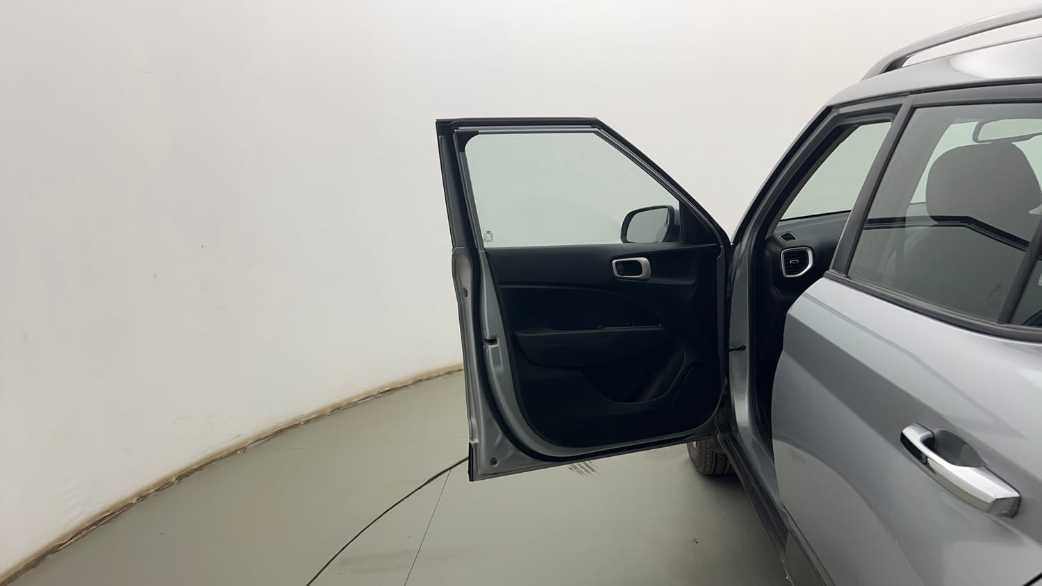 Used 2019 Hyundai Venue SX Plus 1.0 Turbo DCT Petrol Automatic interior LEFT FRONT DOOR OPEN VIEW