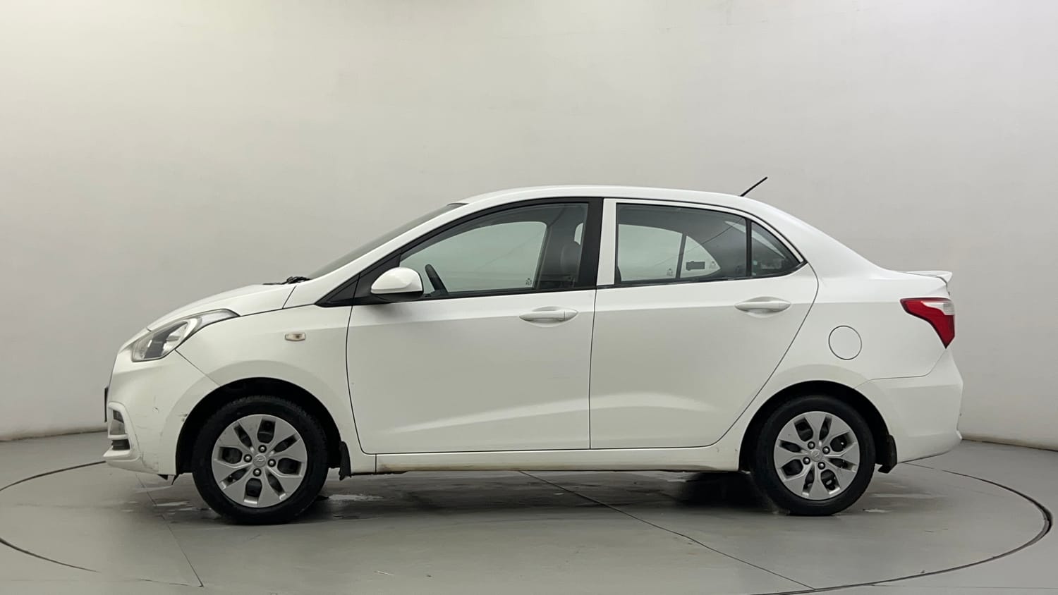 Used 2020 Hyundai Xcent S Petrol+cng(outside fitted) Cng Manual exterior LEFT SIDE VIEW