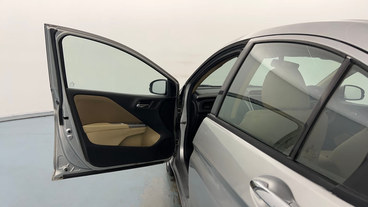 Used 2016 Honda City V Petrol Manual interior LEFT FRONT DOOR OPEN VIEW