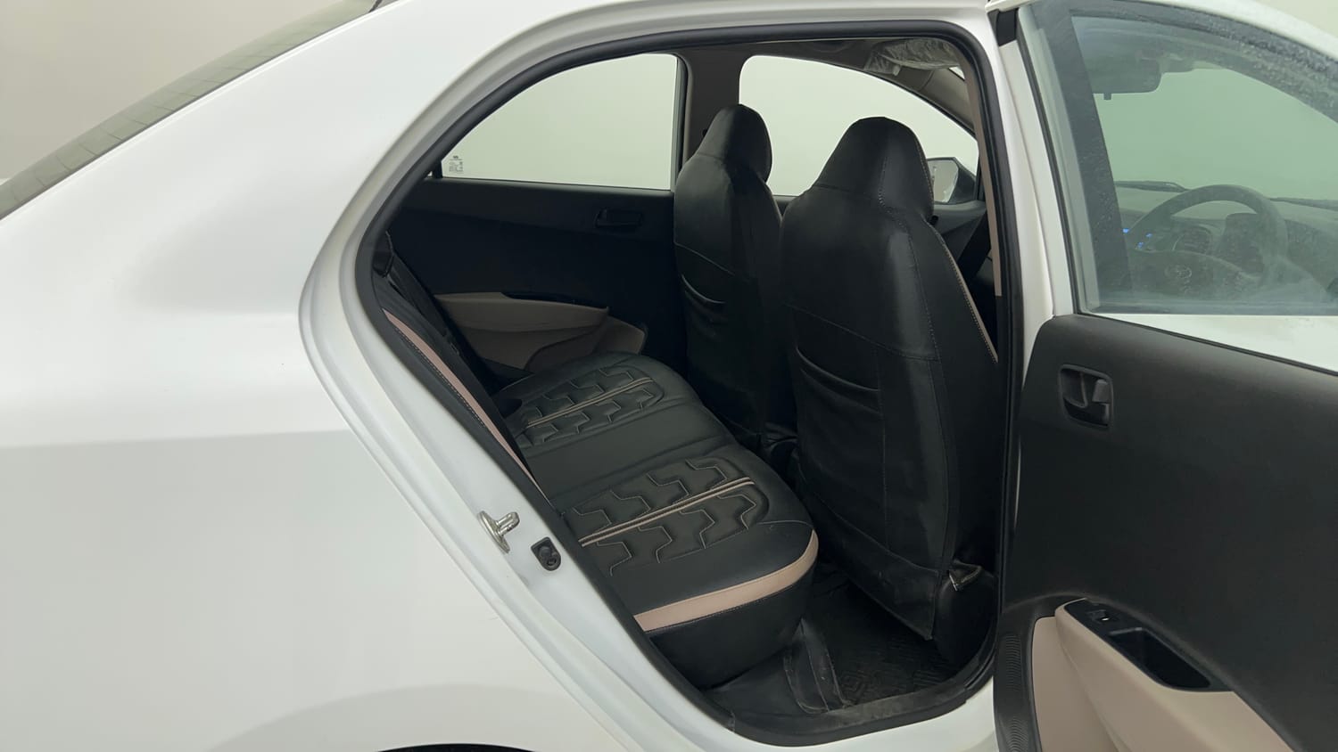 Used 2020 Hyundai Xcent S Petrol+cng(outside fitted) Cng Manual interior RIGHT SIDE REAR DOOR CABIN VIEW