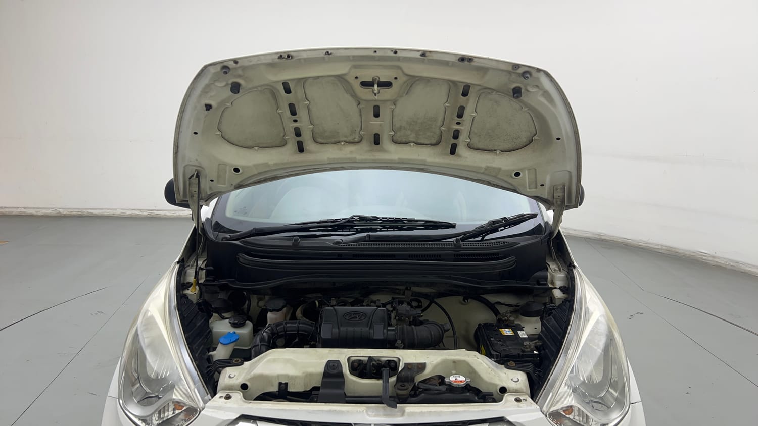 2015 Hyundai Eon Era +-27