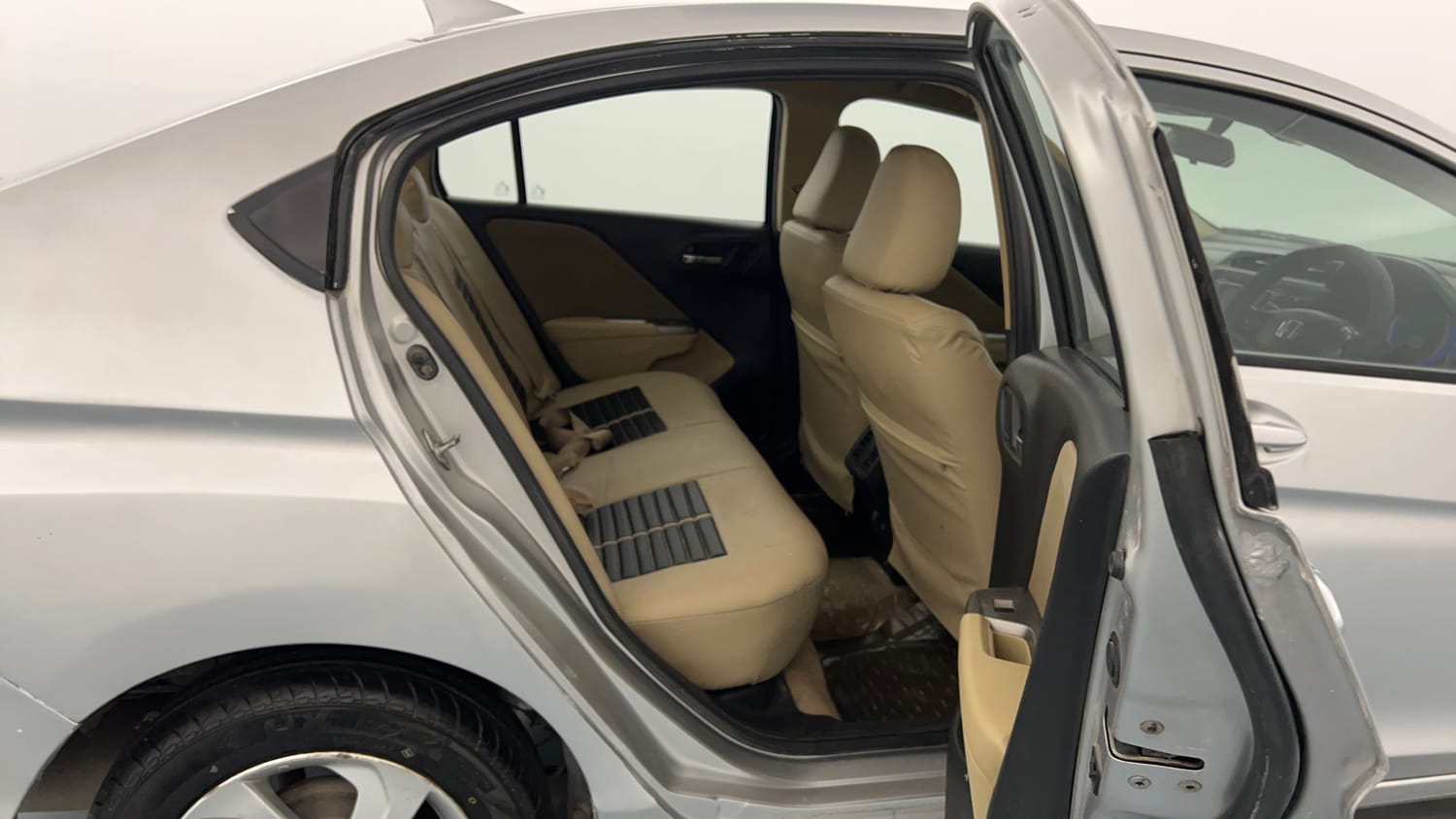 Used 2016 Honda City V Petrol Manual interior RIGHT SIDE REAR DOOR CABIN VIEW
