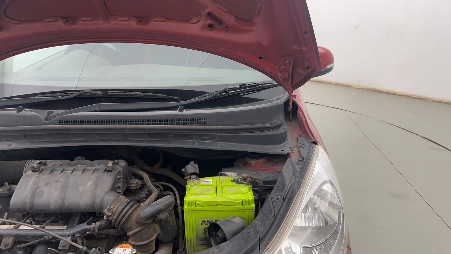 Used 2012 Hyundai i10 Sportz 1.2 Kappa2 Petrol Manual engine ENGINE LEFT SIDE HINGE & APRON VIEW