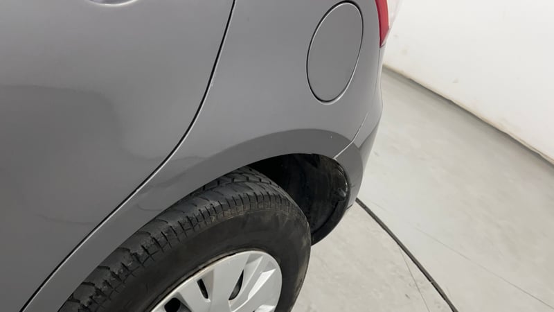 Used 2013 Maruti Suzuki Swift VXi Petrol Manual dents MINOR DENT