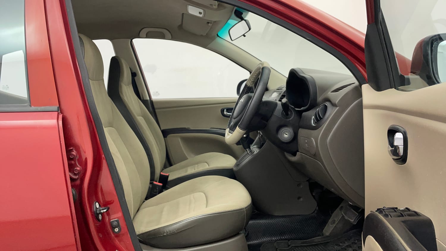 Used 2012 Hyundai i10 Sportz 1.2 AT Kappa2 Petrol Automatic interior RIGHT SIDE FRONT DOOR CABIN VIEW