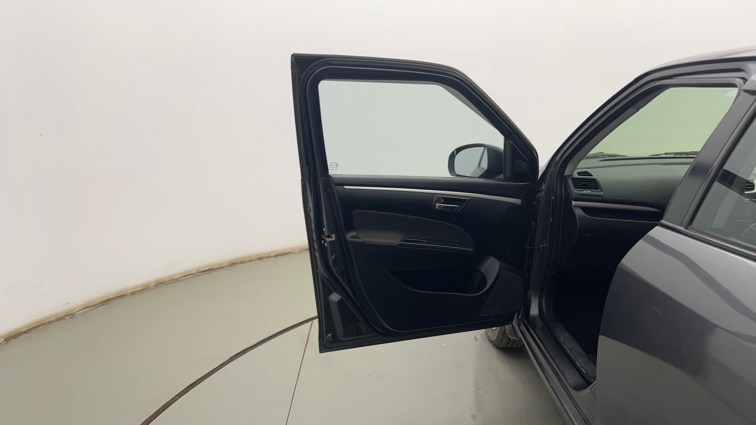Used 2015 Maruti Suzuki Swift ZXi Petrol Manual interior LEFT FRONT DOOR OPEN VIEW