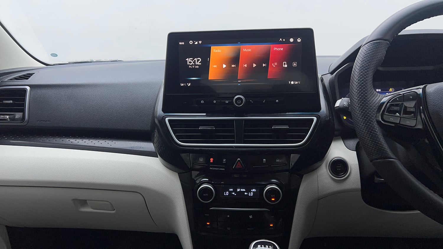 Used 2025 Mahindra XUV 3XO AX5L 1.2 Petrol Petrol Manual interior MUSIC SYSTEM & AC CONTROL VIEW