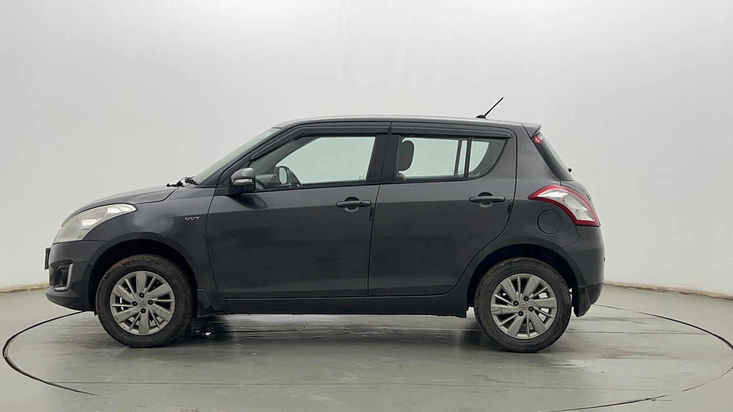 Used 2015 Maruti Suzuki Swift ZXi Petrol Manual exterior LEFT SIDE VIEW