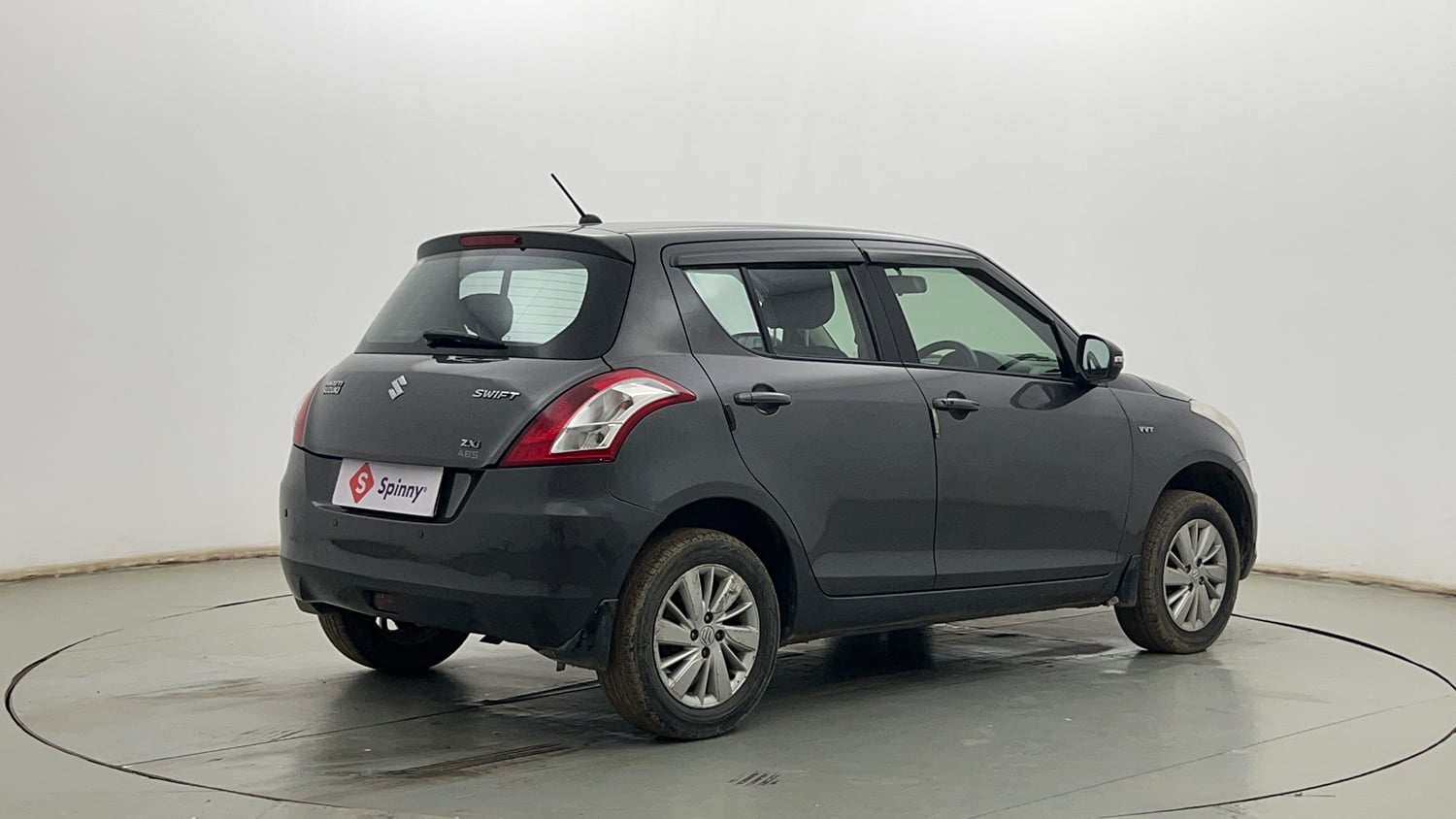 Used 2015 Maruti Suzuki Swift ZXi Petrol Manual exterior RIGHT REAR CORNER VIEW