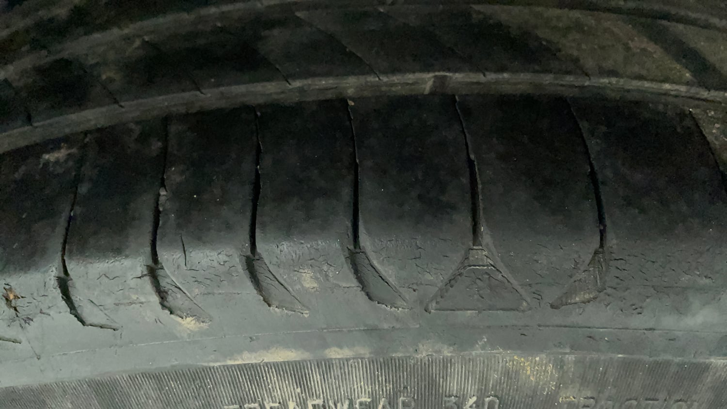 Used 2019 Kia Seltos GTX Plus 1.4 Petrol Manual tyres LEFT REAR TYRE TREAD VIEW