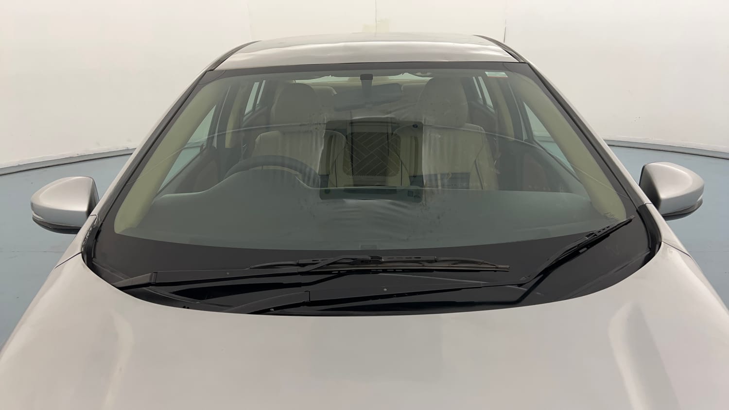 Used 2016 Honda City V Petrol Manual exterior FRONT WINDSHIELD VIEW