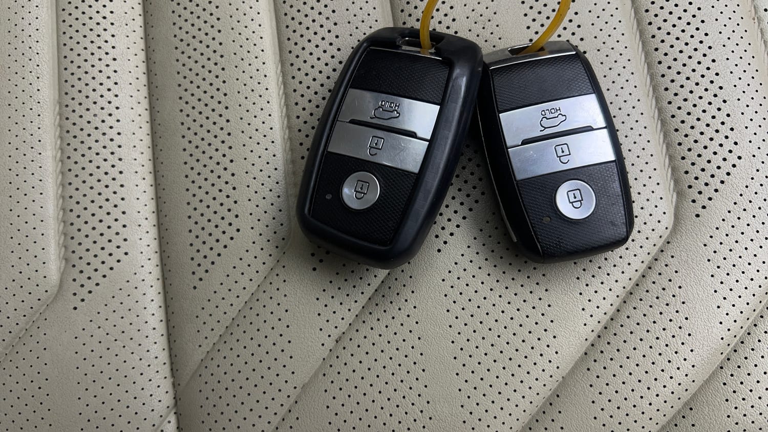 2022 Kia Carens Luxury Plus 1.4 Petrol 7 STR-43