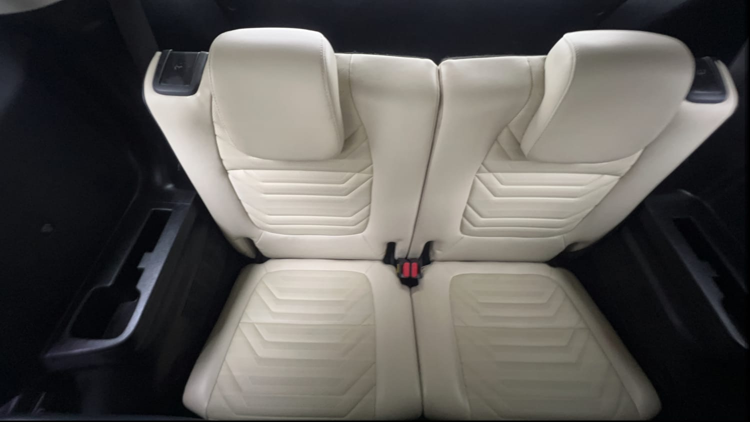 2022 Kia Carens Luxury Plus 1.4 Petrol 7 STR-24