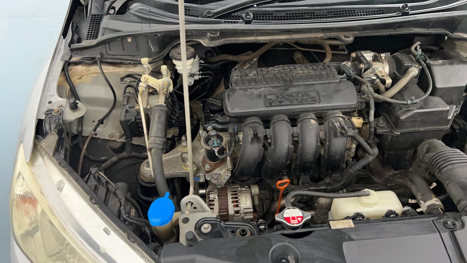 Used 2016 Honda City V Petrol Manual engine ENGINE RIGHT SIDE VIEW
