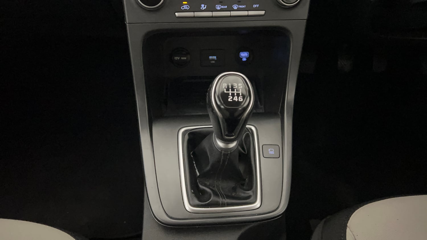 Used 2023 Hyundai Creta SX 1.5 Diesel Diesel Manual interior GEAR  KNOB VIEW