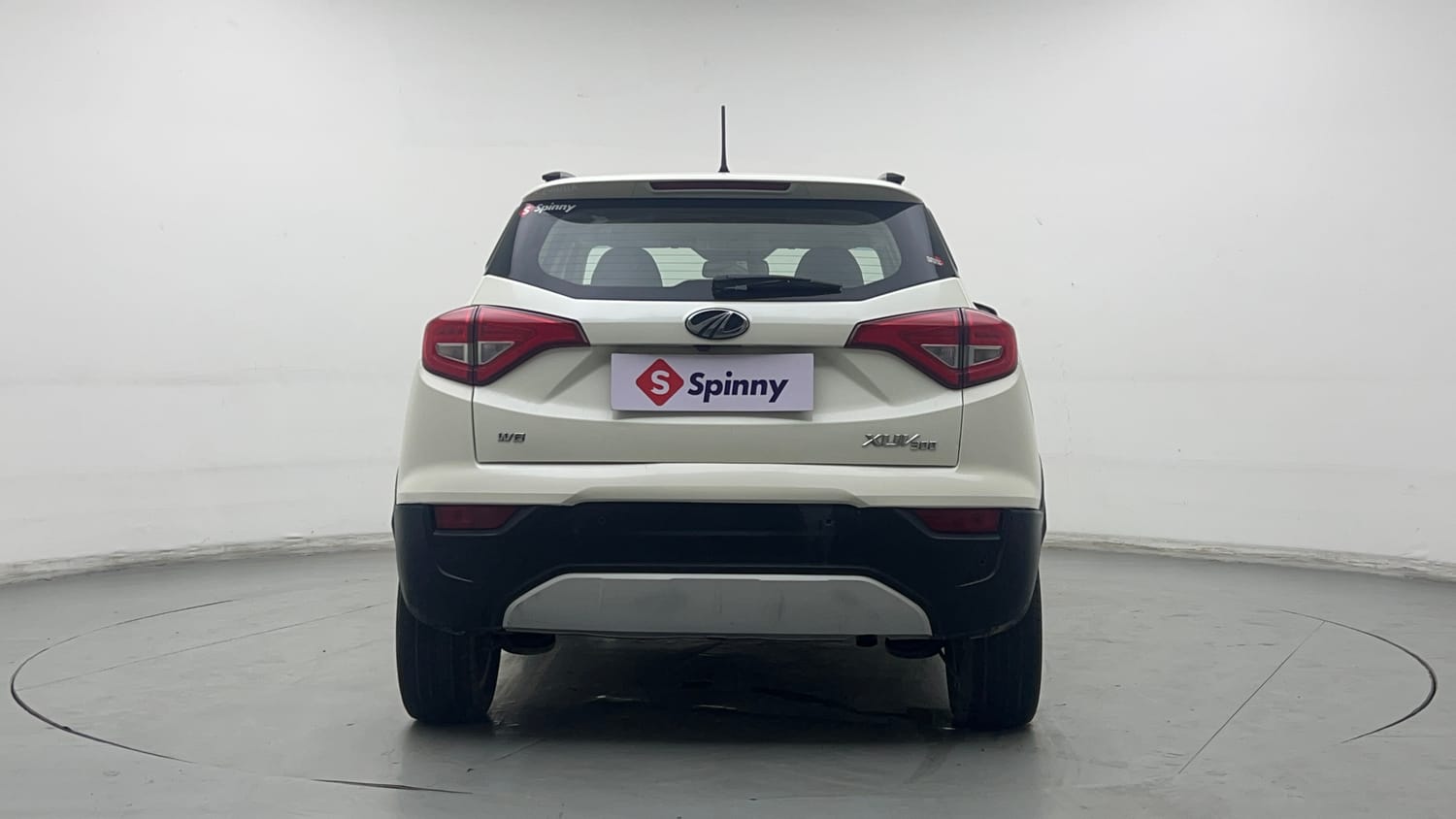 2021 Mahindra XUV 300 W8 (O) 1.2 Petrol-3
