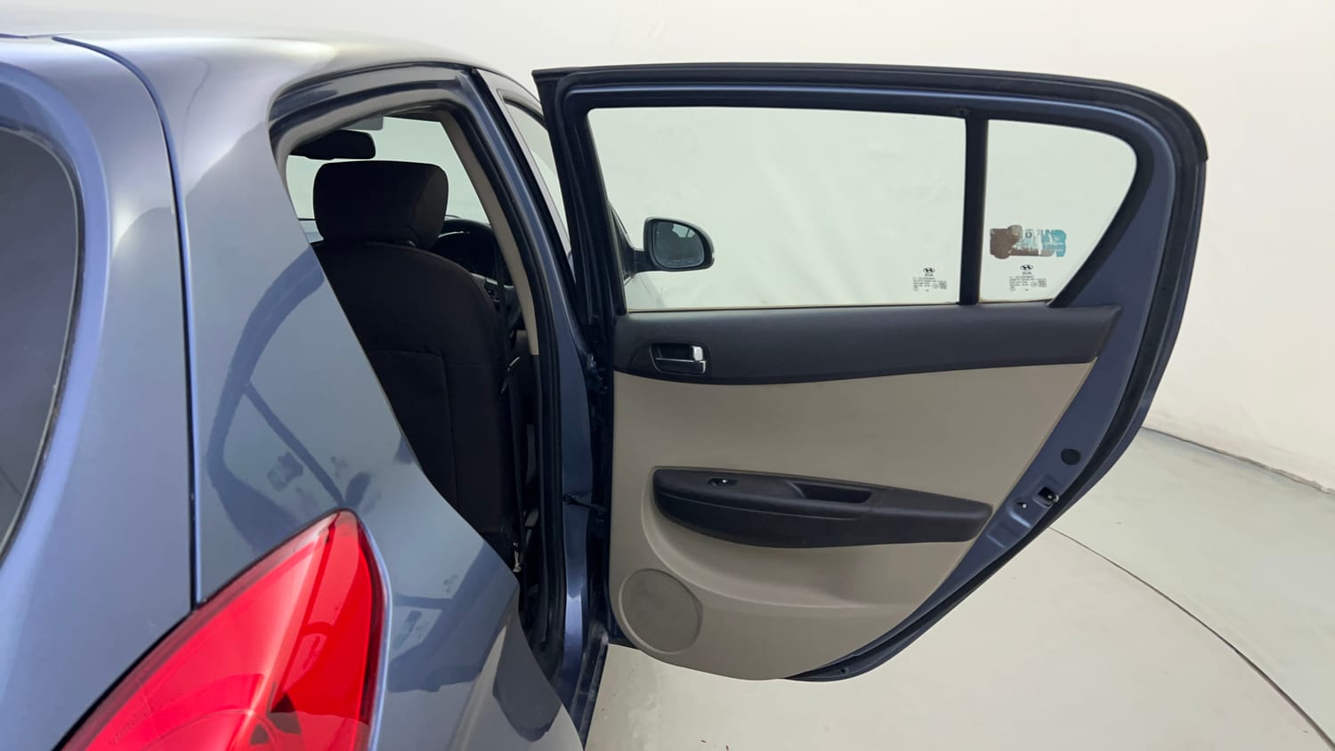 Used 2013 Hyundai i20 Sportz 1.2 Petrol Manual interior RIGHT REAR DOOR OPEN VIEW