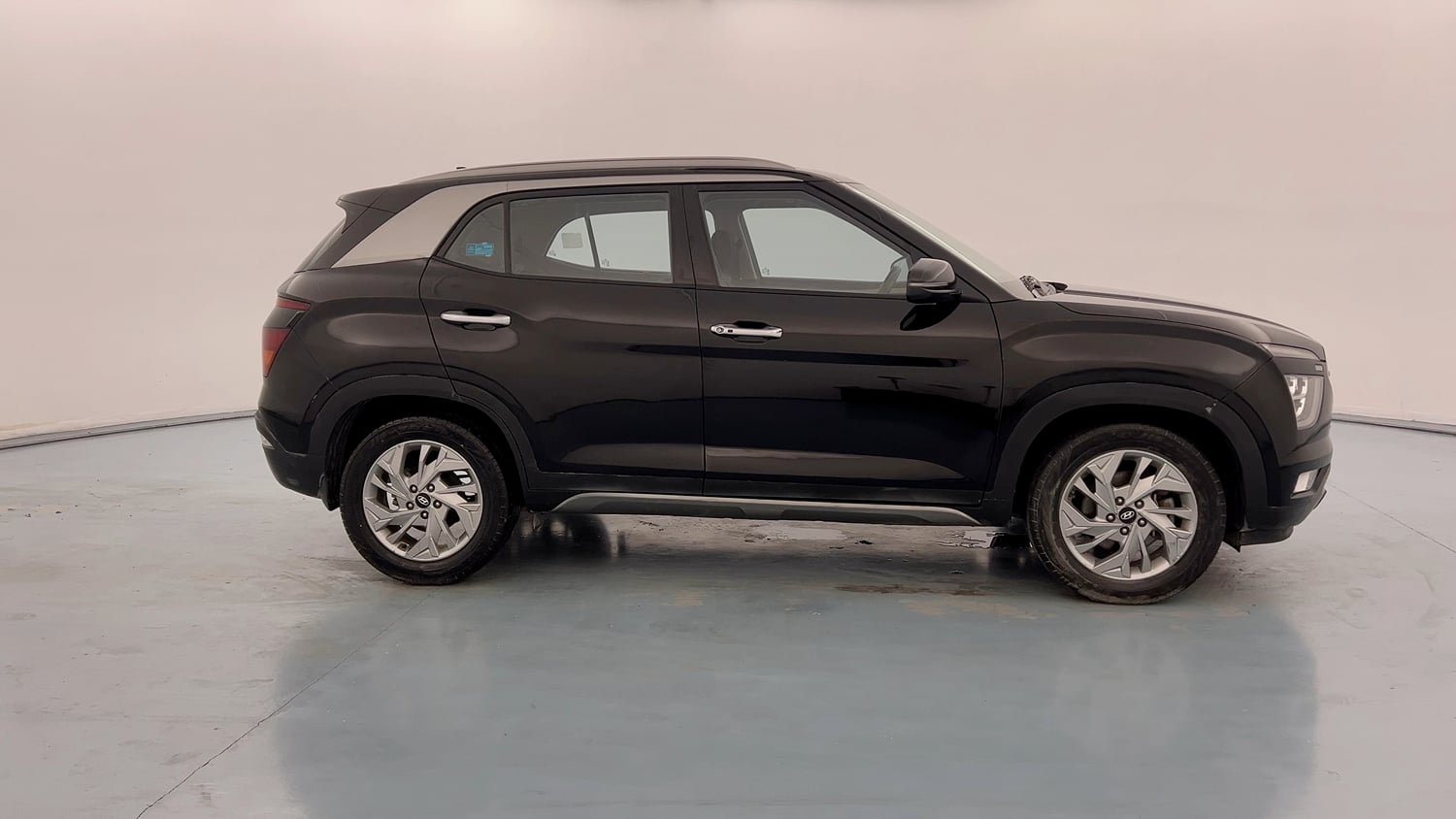 Used 2023 Hyundai Creta SX 1.5 Diesel Diesel Manual exterior RIGHT SIDE VIEW
