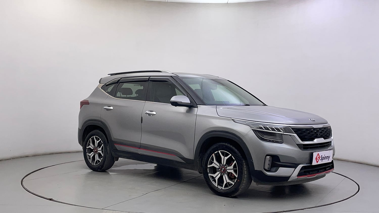 Used 2019 Kia Seltos GTX Plus 1.4 Petrol Manual exterior RIGHT FRONT CORNER VIEW