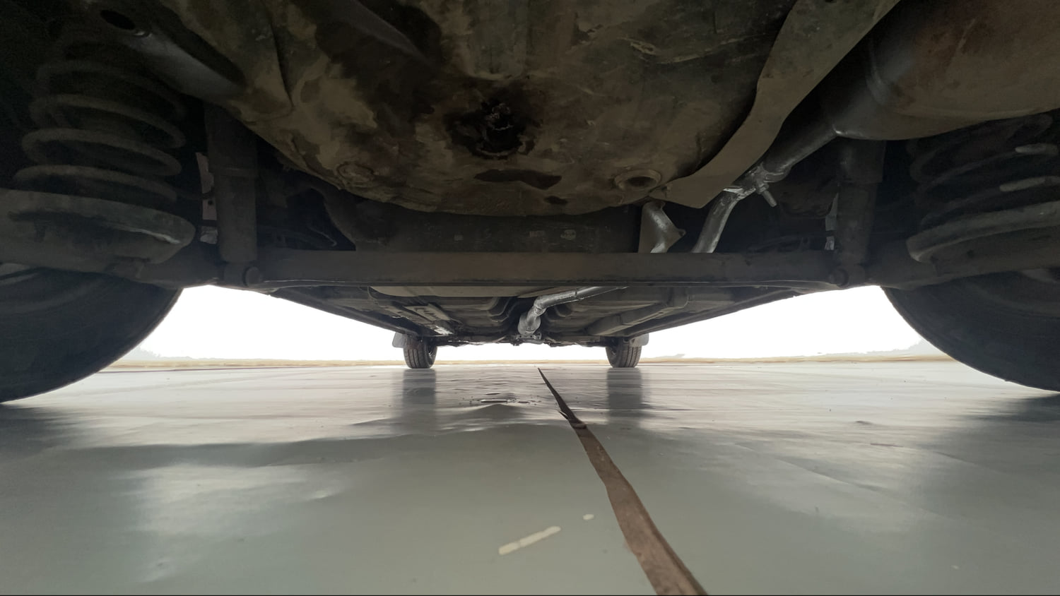 Used 2012 Hyundai i10 Sportz 1.2 Kappa2 Petrol Manual extra REAR UNDERBODY VIEW (TAKEN FROM REAR)