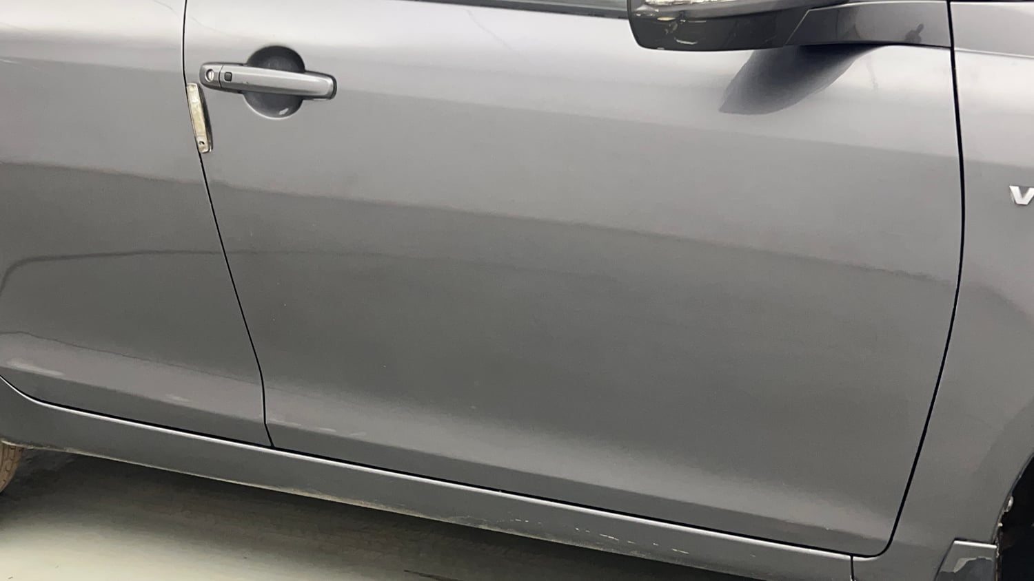 Used 2015 Maruti Suzuki Swift ZXi Petrol Manual dents MINOR DENT
