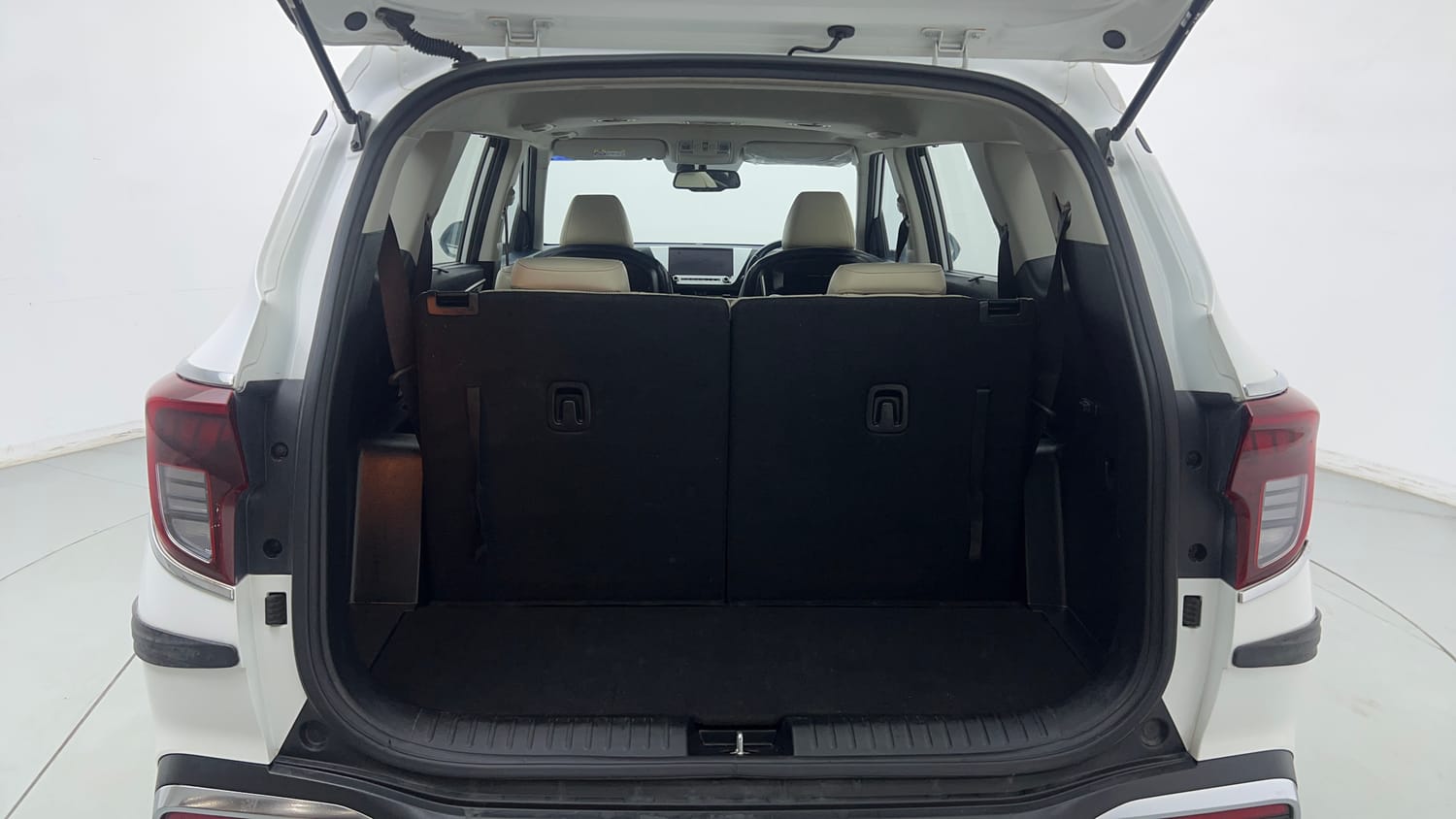 2022 Kia Carens Luxury Plus 1.4 Petrol 7 STR-26