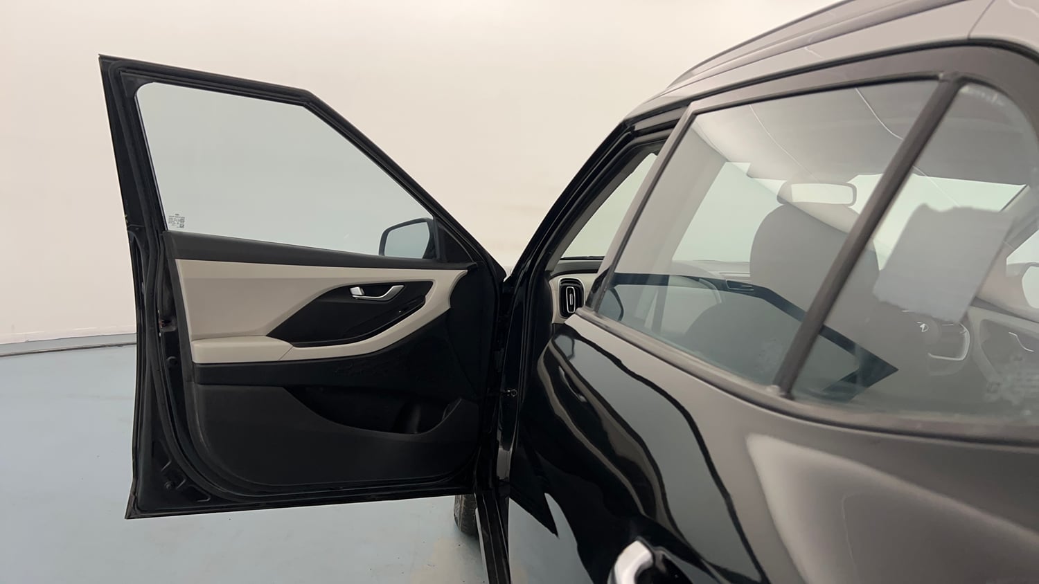 Used 2023 Hyundai Creta SX 1.5 Diesel Diesel Manual interior LEFT FRONT DOOR OPEN VIEW