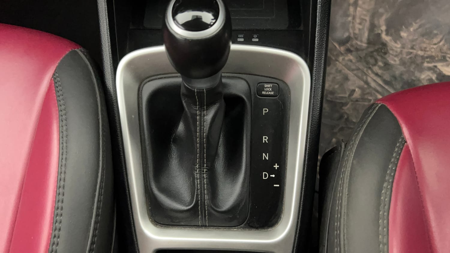 Used 2019 Hyundai Venue SX Plus 1.0 Turbo DCT Petrol Automatic interior GEAR  KNOB VIEW