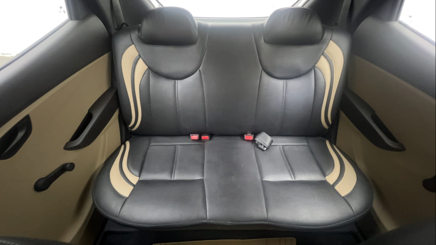 2015 Hyundai Eon Era +-23