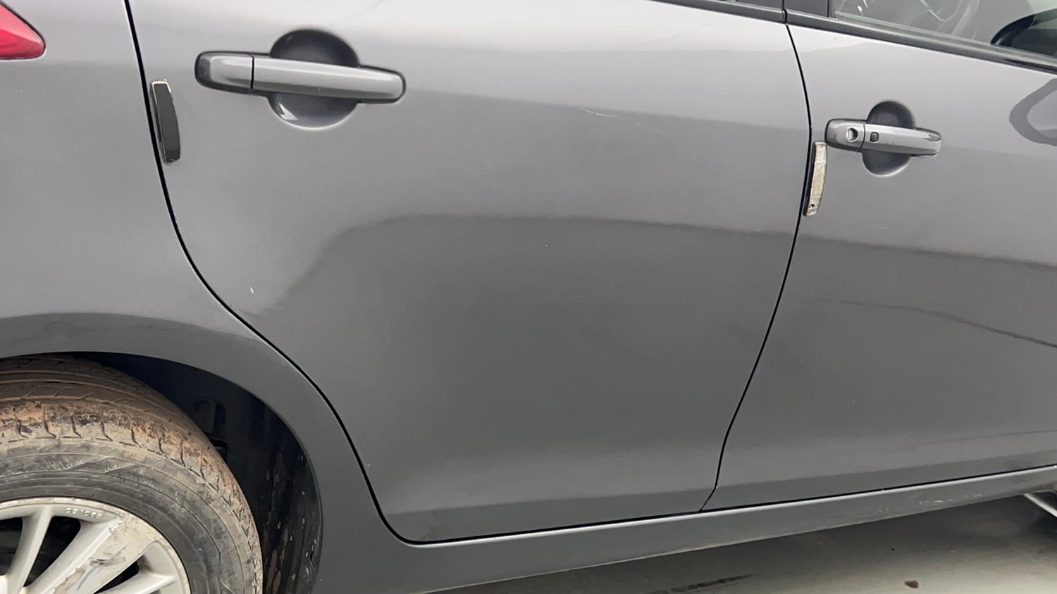 Used 2015 Maruti Suzuki Swift ZXi Petrol Manual dents MINOR DENT