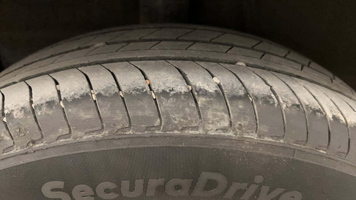 Used 2025 Hyundai Exter SX 1.2 MT Petrol Manual tyres RIGHT REAR TYRE TREAD VIEW