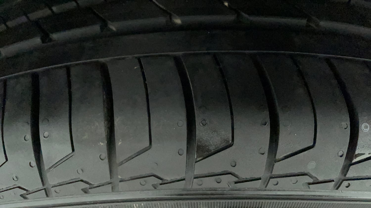Used 2019 Kia Seltos GTX Plus 1.4 Petrol Manual tyres LEFT FRONT TYRE TREAD VIEW