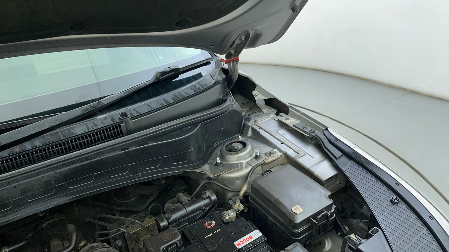 Used 2019 Kia Seltos GTX Plus 1.4 Petrol Manual engine ENGINE LEFT SIDE HINGE & APRON VIEW