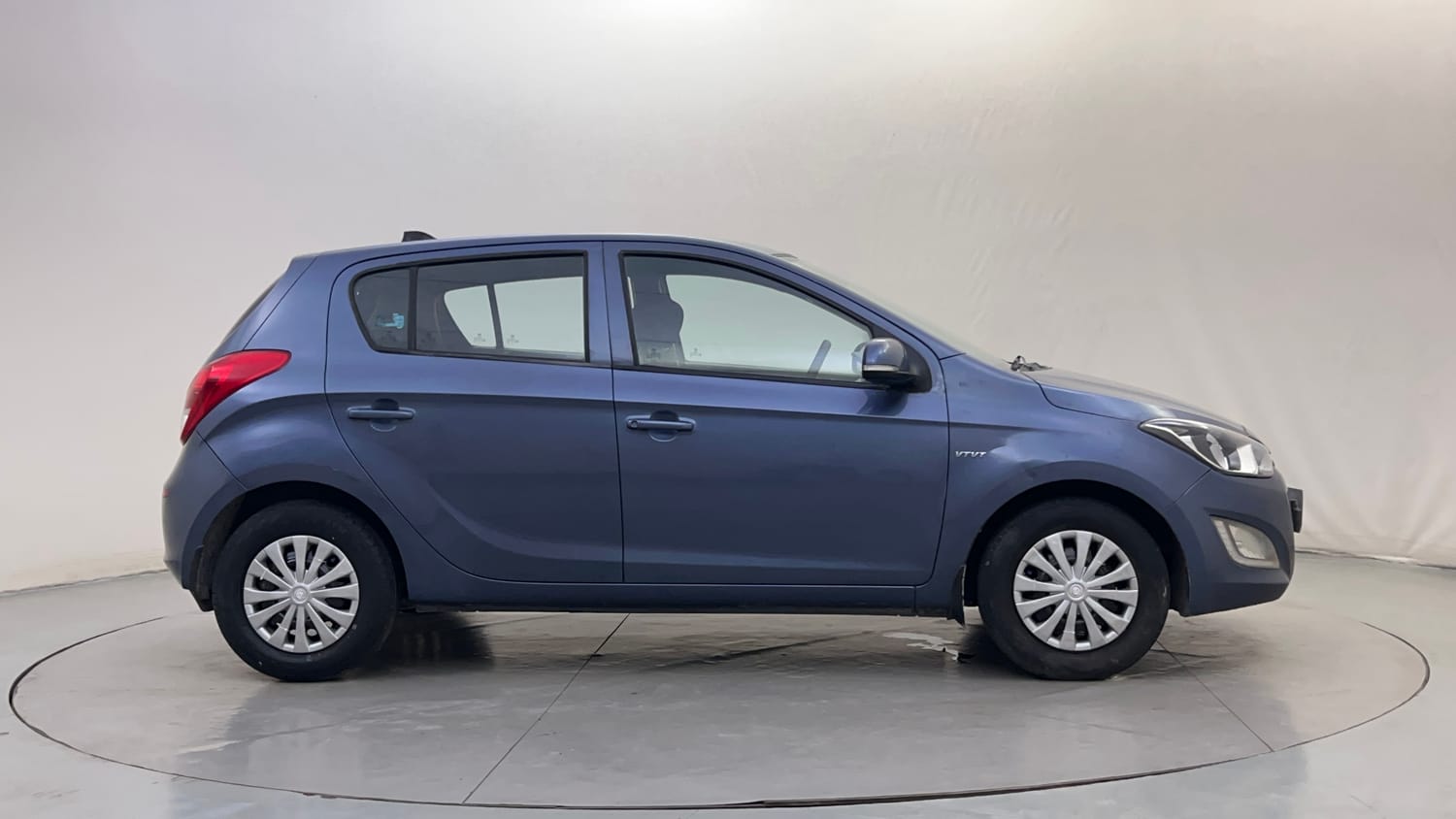 Used 2013 Hyundai i20 Sportz 1.2 Petrol Manual exterior RIGHT SIDE VIEW