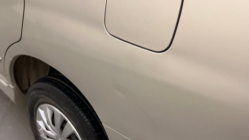Used 2015 Toyota Innova 2.5 G BS III 8 STR Diesel Manual dents MINOR DENT