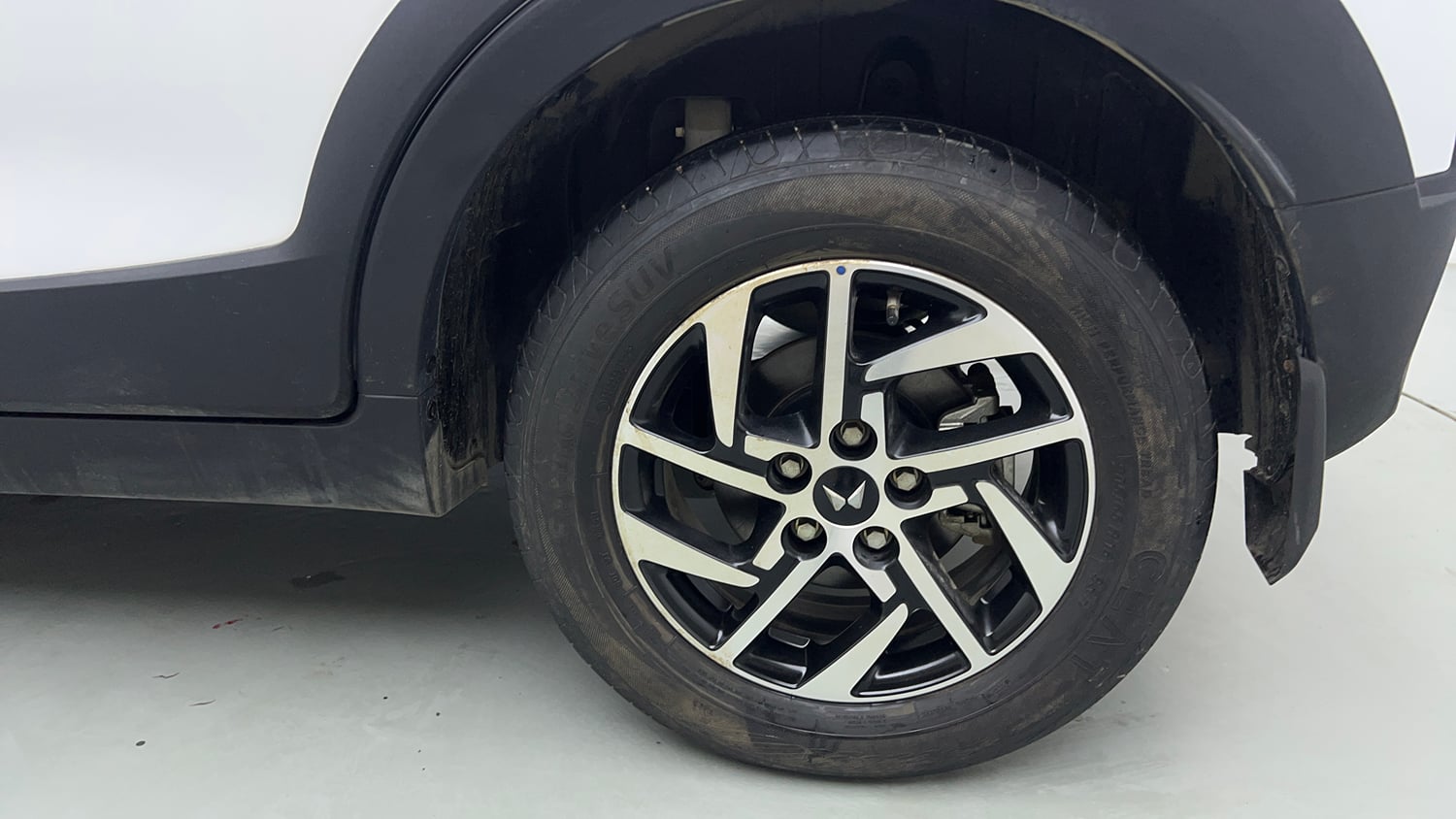 Used 2025 Mahindra XUV 3XO AX5L 1.2 Petrol Petrol Manual tyres LEFT REAR TYRE RIM VIEW