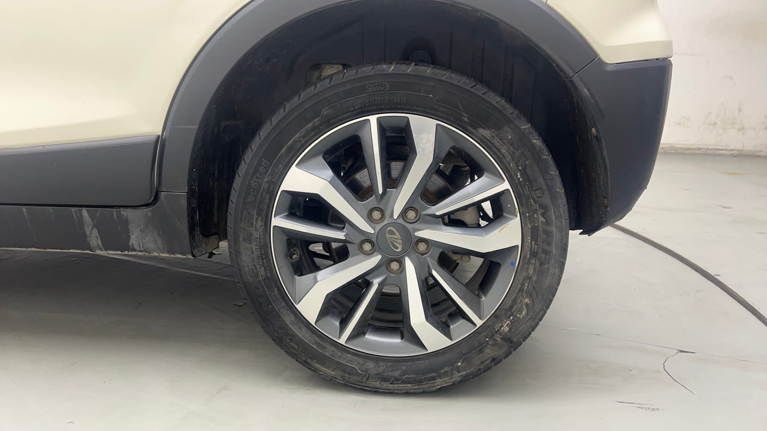 2021 Mahindra XUV 300 W8 (O) 1.2 Petrol-35