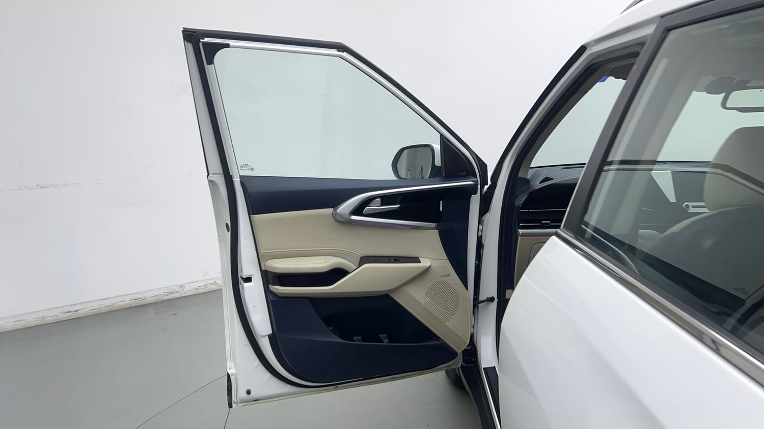 2022 Kia Carens Luxury Plus 1.4 Petrol 7 STR-21