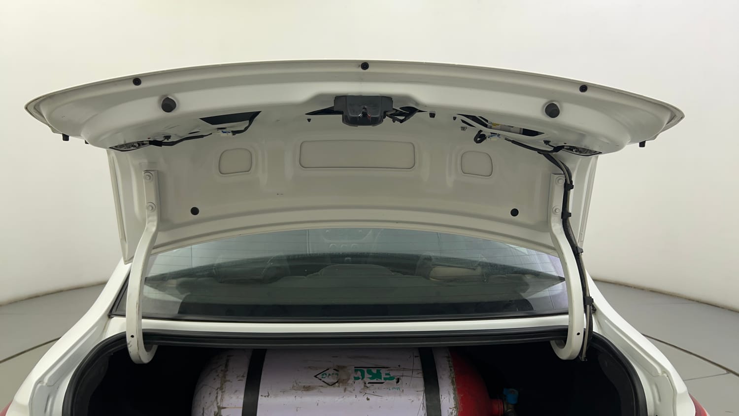 Used 2020 Hyundai Xcent S Petrol+cng(outside fitted) Cng Manual interior DICKY DOOR OPEN VIEW
