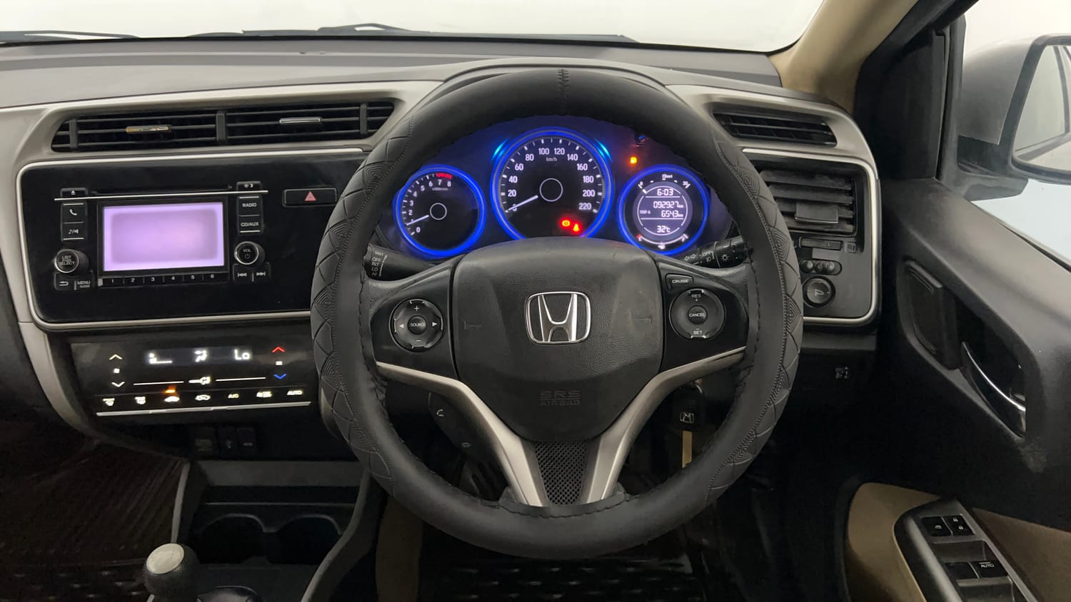 Used 2016 Honda City V Petrol Manual interior STEERING VIEW