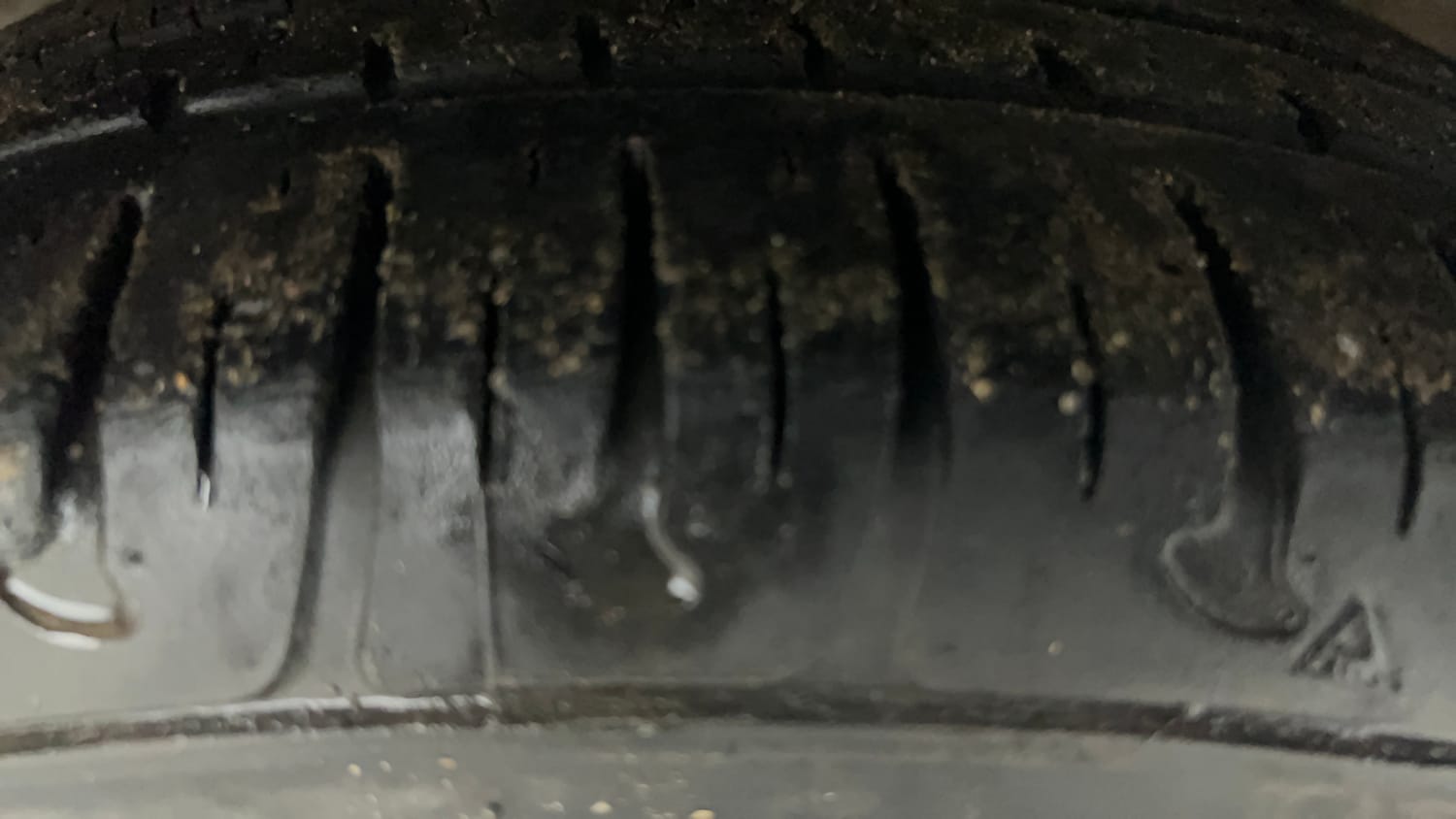 Used 2020 Hyundai Xcent S Petrol+cng(outside fitted) Cng Manual tyres RIGHT REAR TYRE TREAD VIEW