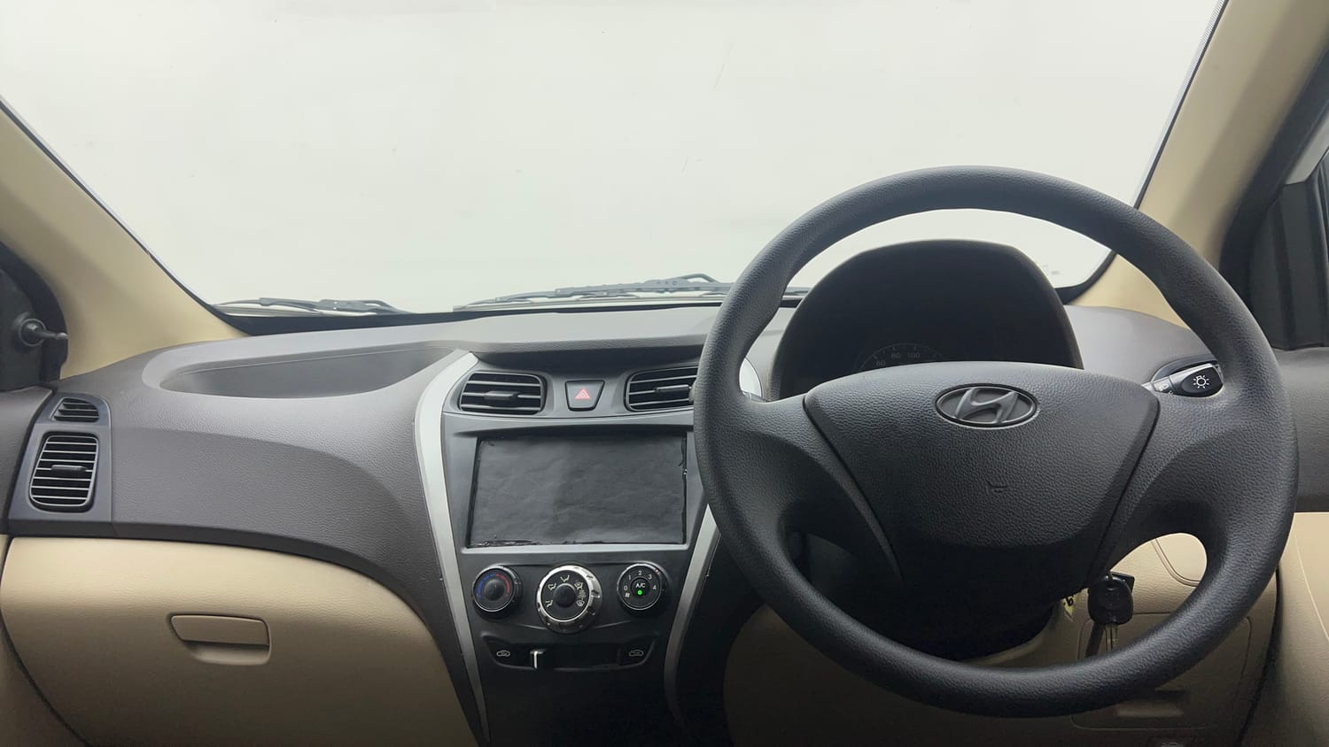 2015 Hyundai Eon Era +-12