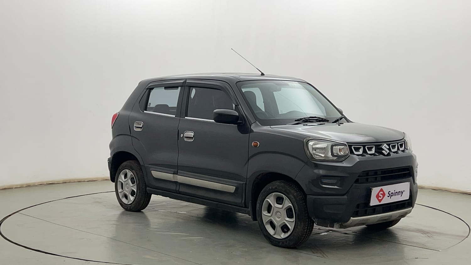 Used 2022 Maruti Suzuki S-Presso VXi Plus AMT Petrol Automatic exterior RIGHT FRONT CORNER VIEW