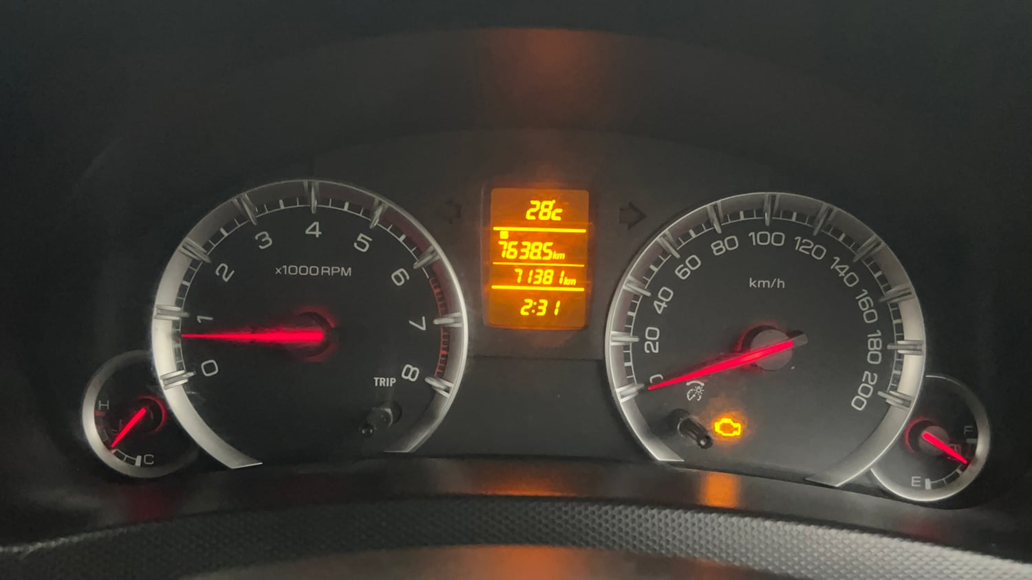 Used 2015 Maruti Suzuki Swift ZXi Petrol Manual interior CLUSTERMETER VIEW
