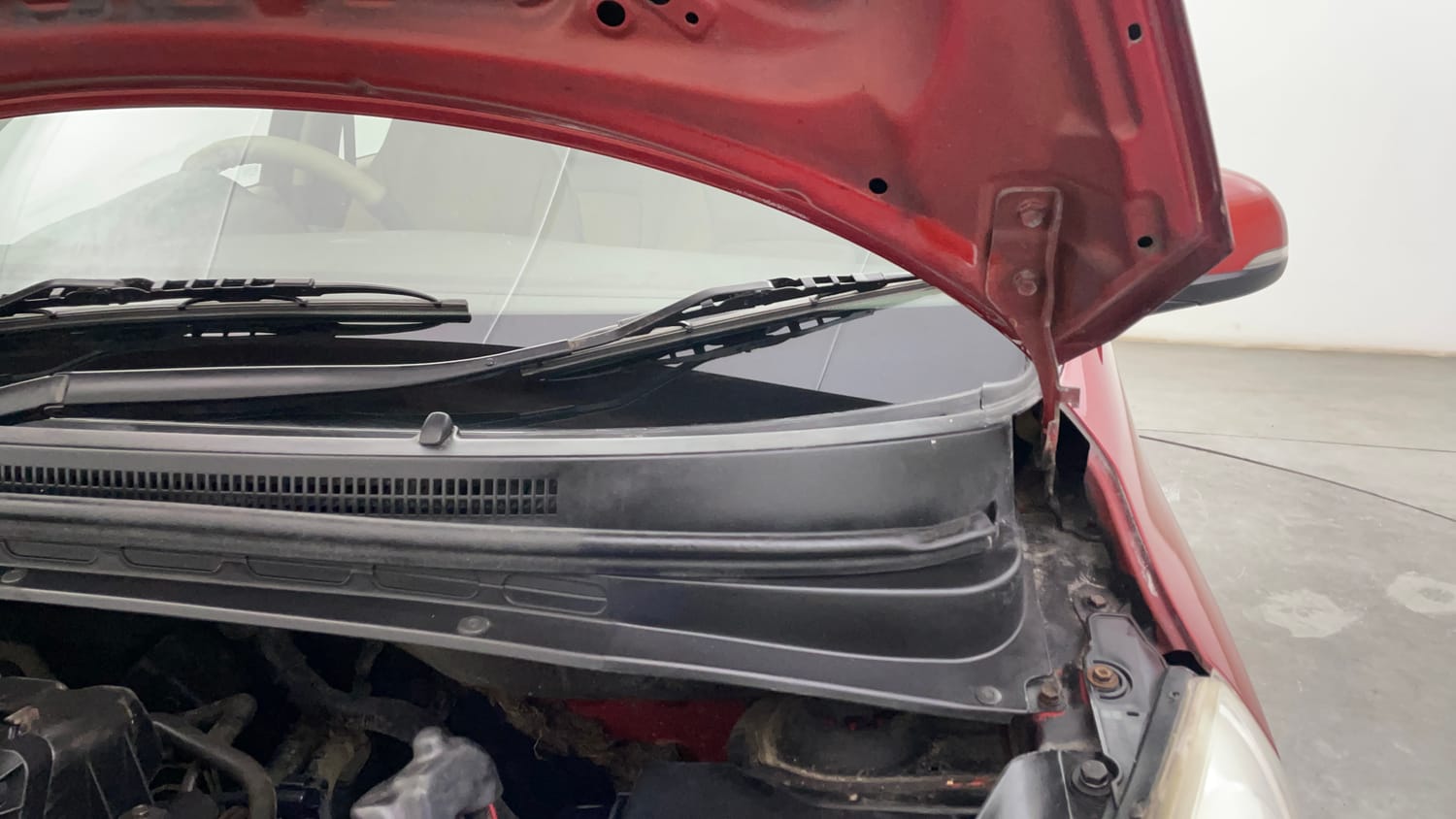 Used 2012 Hyundai i10 Sportz 1.2 AT Kappa2 Petrol Automatic engine ENGINE LEFT SIDE HINGE & APRON VIEW