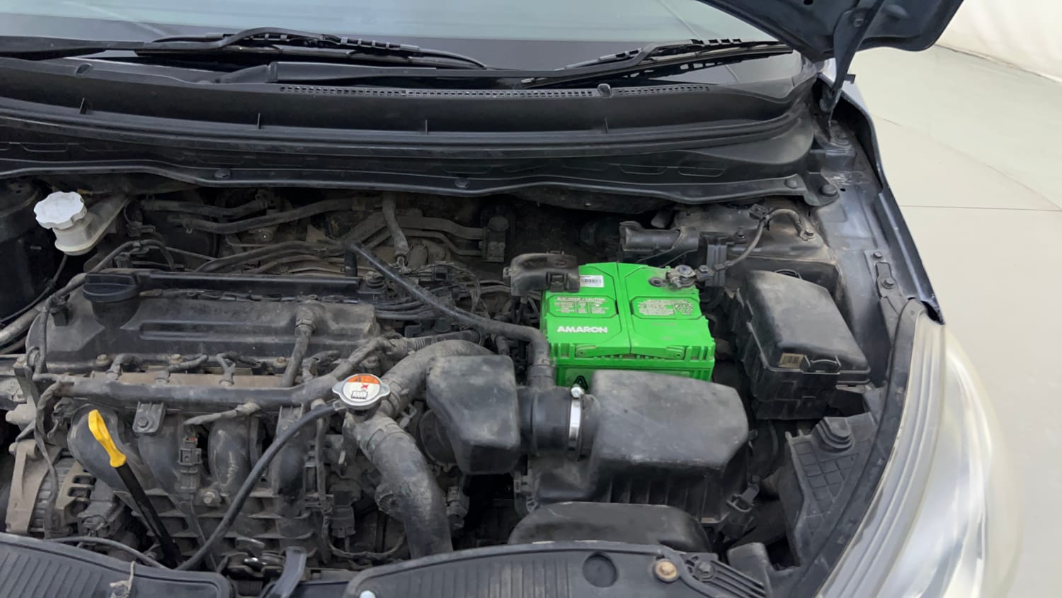 Used 2013 Hyundai i20 Sportz 1.2 Petrol Manual engine ENGINE LEFT SIDE HINGE & APRON VIEW