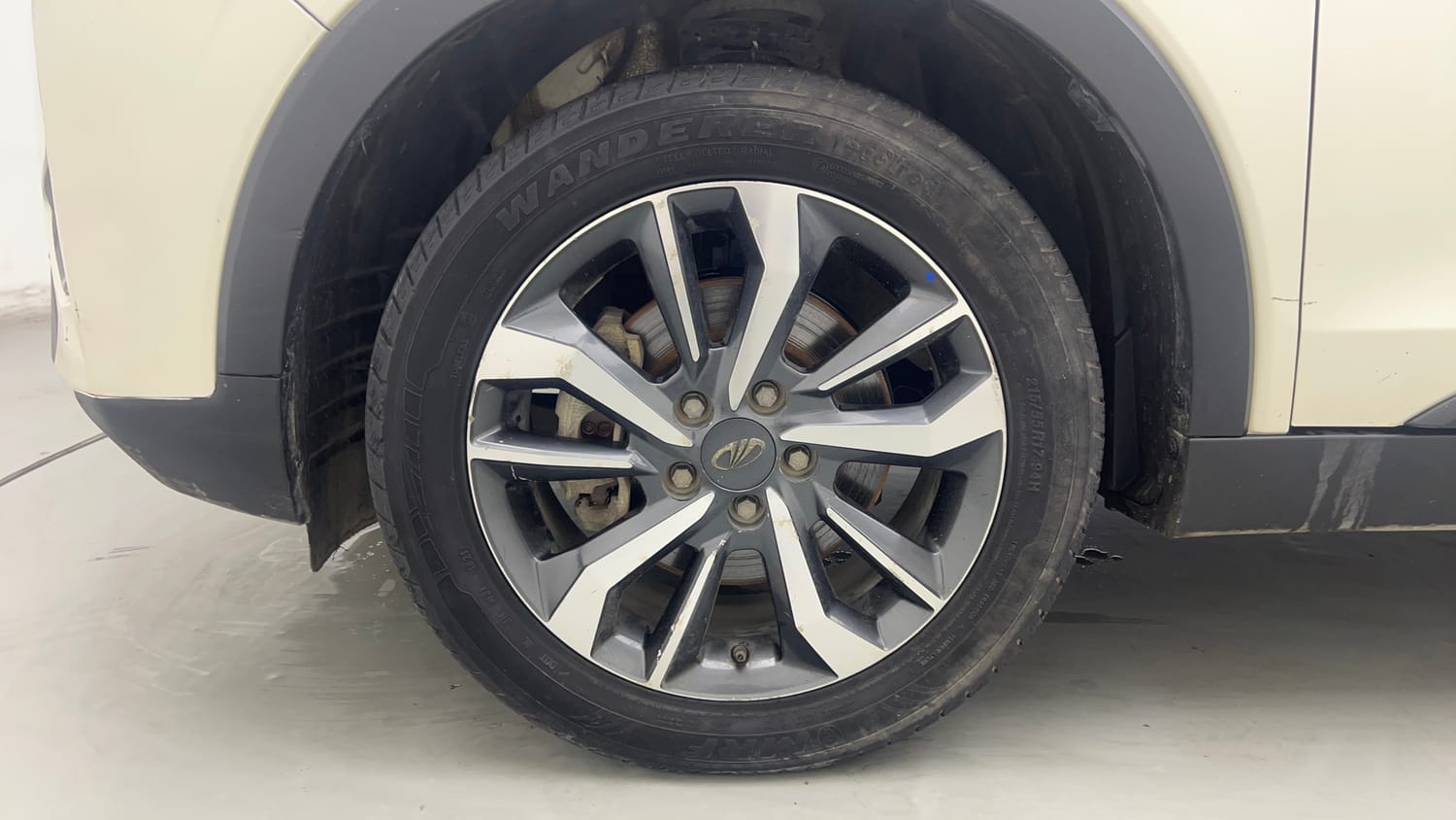 2021 Mahindra XUV 300 W8 (O) 1.2 Petrol-34