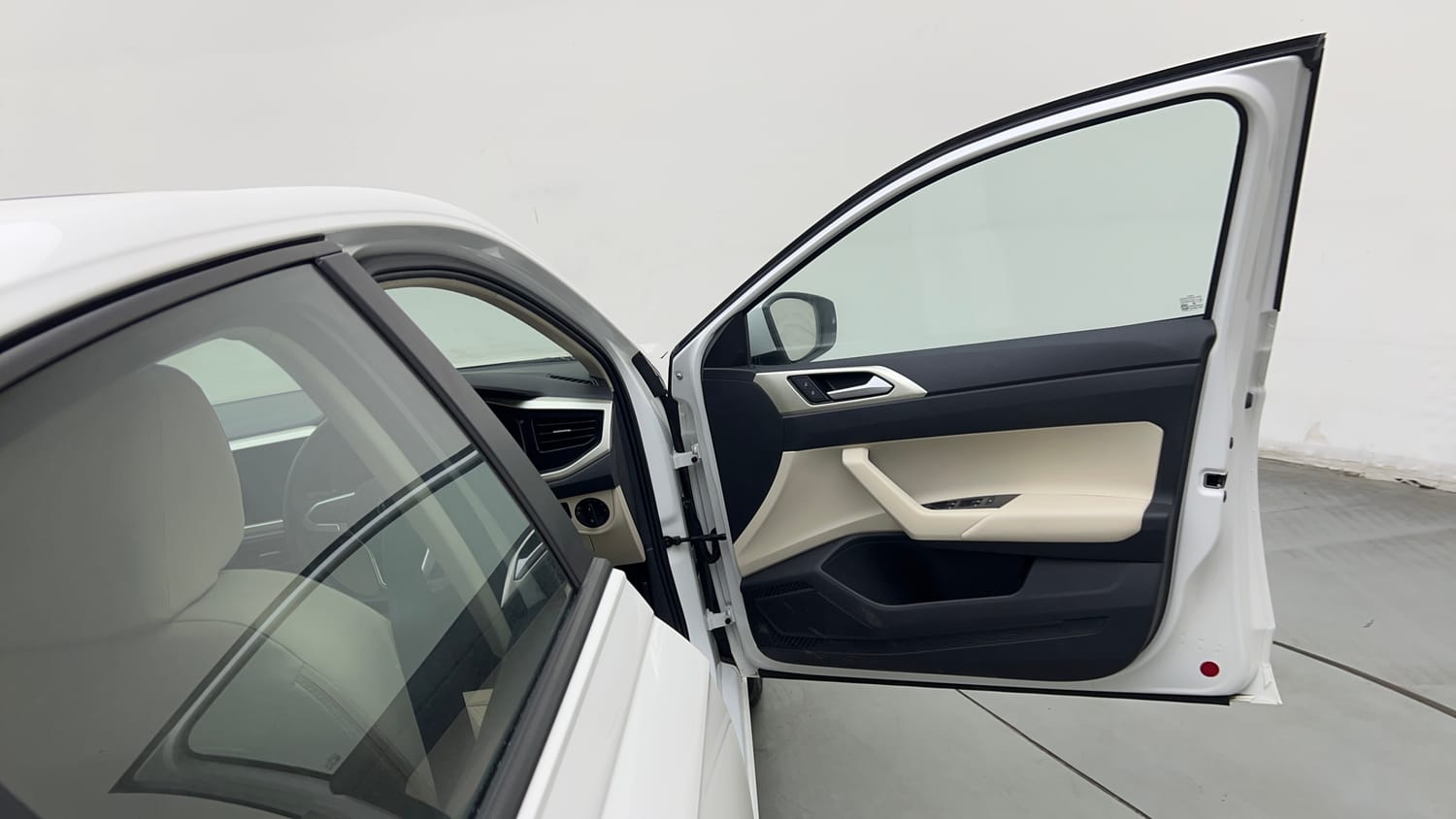 2025 Volkswagen Virtus Highline Plus 1.0 TSI MT-19