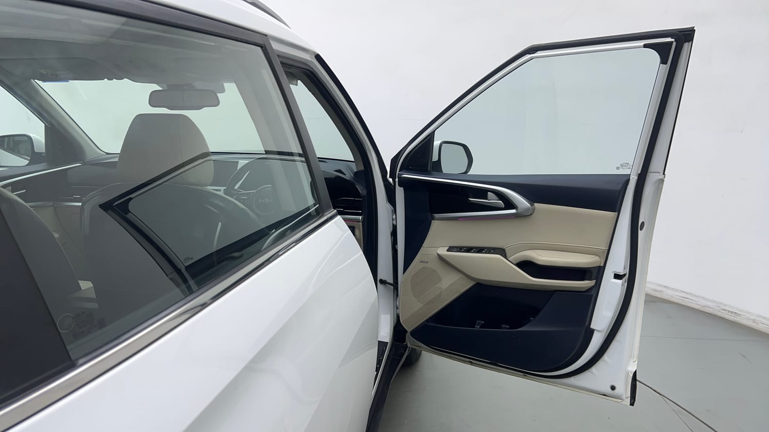 2022 Kia Carens Luxury Plus 1.4 Petrol 7 STR-19